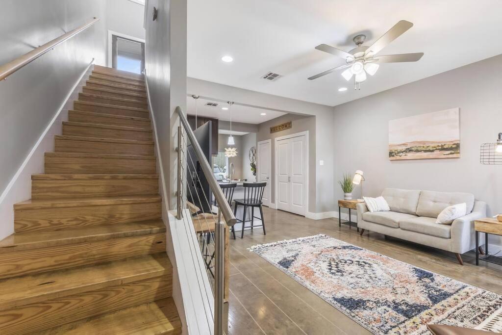 Cozy 2 Bed Townhome Near The Hospital Lafayette Exterior foto