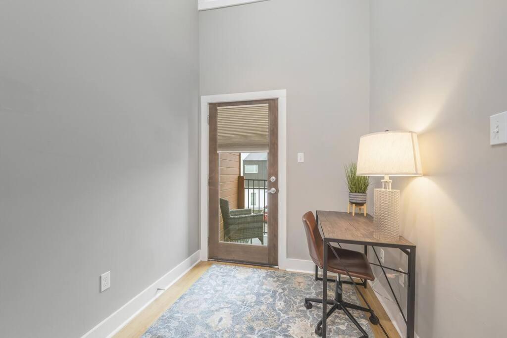 Cozy 2 Bed Townhome Near The Hospital Lafayette Exterior foto